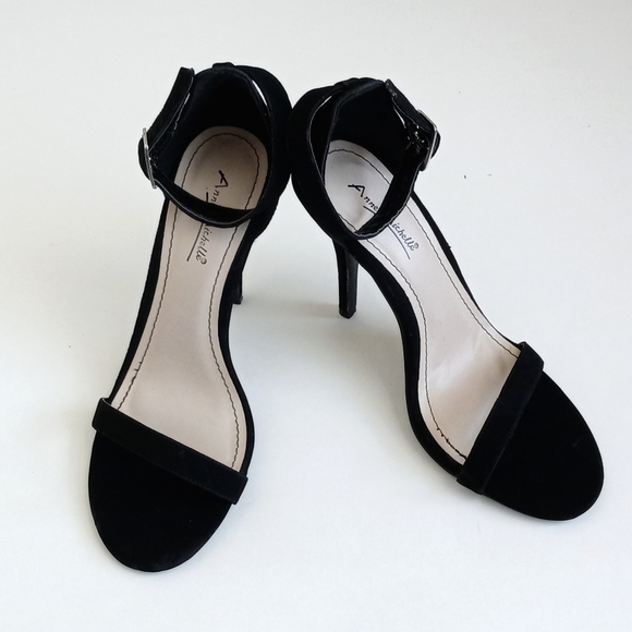 *Relisted* Anne Michelle Women's Black Velvet Cross Toe Ankle Strap 4" Heels 7.5 - Picture 2 of 11